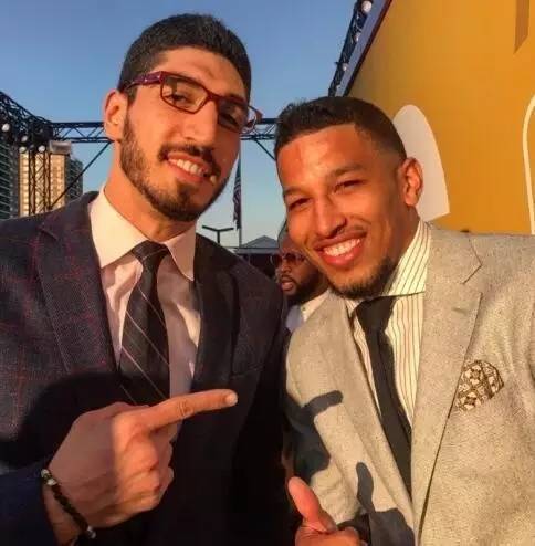 度上具备显 度上具备显