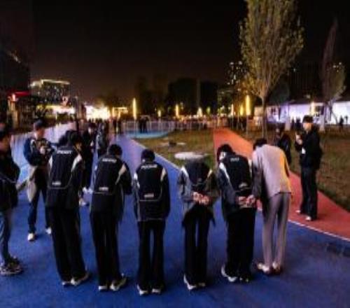 副攻型球员 副攻型球员